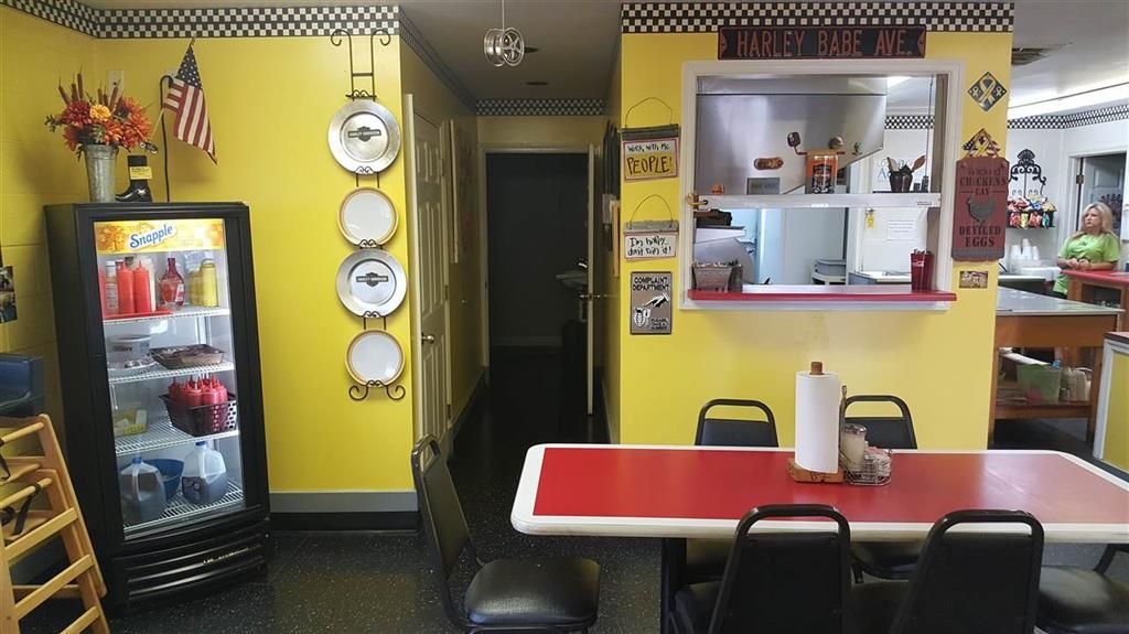 252 N Main St, Calvert City, KY 42029